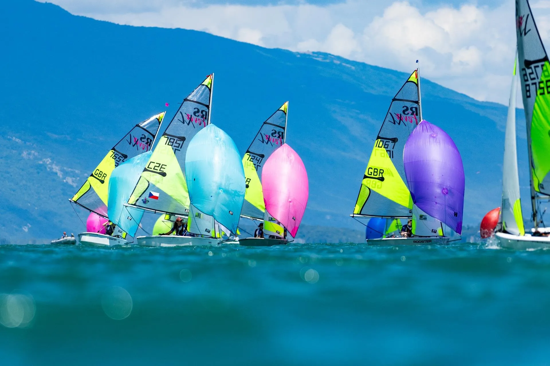 Dériveurs en régate